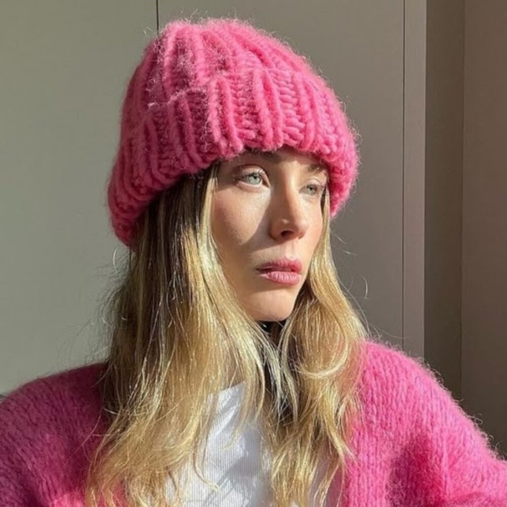 Hayley Knits chunky cable knit toque beanie hat